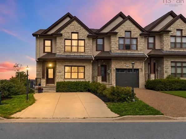 147 Maple Grove Ave, Timberlea, NS B3T 0C9