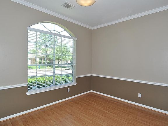 3rd image of 23746 River Place Dr