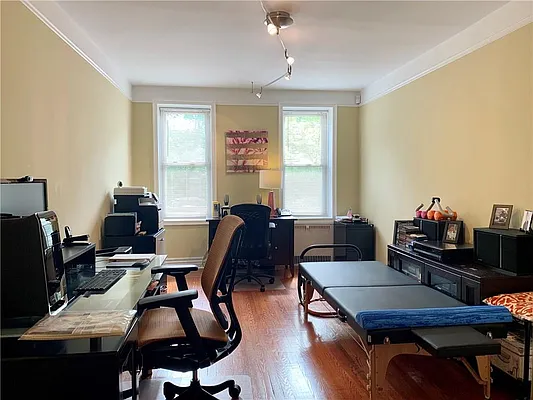 Sold by Remax Real Estate Professionals | media 13