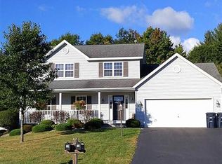 13 Apple Tree Ln, Clifton Park, NY 12831