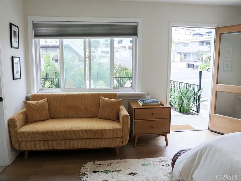160 Avenida Florencia #B — Photo 5