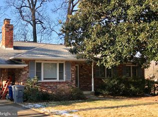 7431 Westwood Park Ln, Falls Church, VA 22046