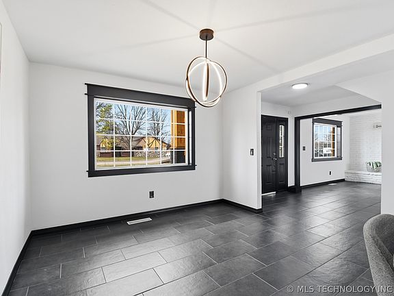 5th image of 2227 S 83rd East Ave