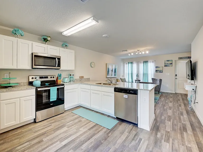 23380 Rosewood Ave — Photo 5