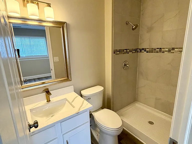 10233 Concord Ln #C — Photo 15