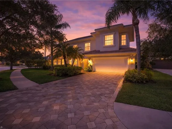 2844 Coco Lakes DR, NAPLES, FL 34105