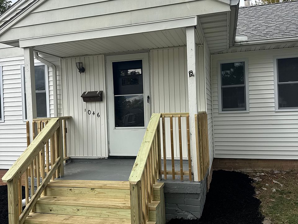 1st image of 1046 W 30th St