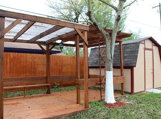 1307 Glenmore Dr, Pasadena, TX 77503