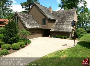 30224 Lake Rd, Bay Village, OH 44140