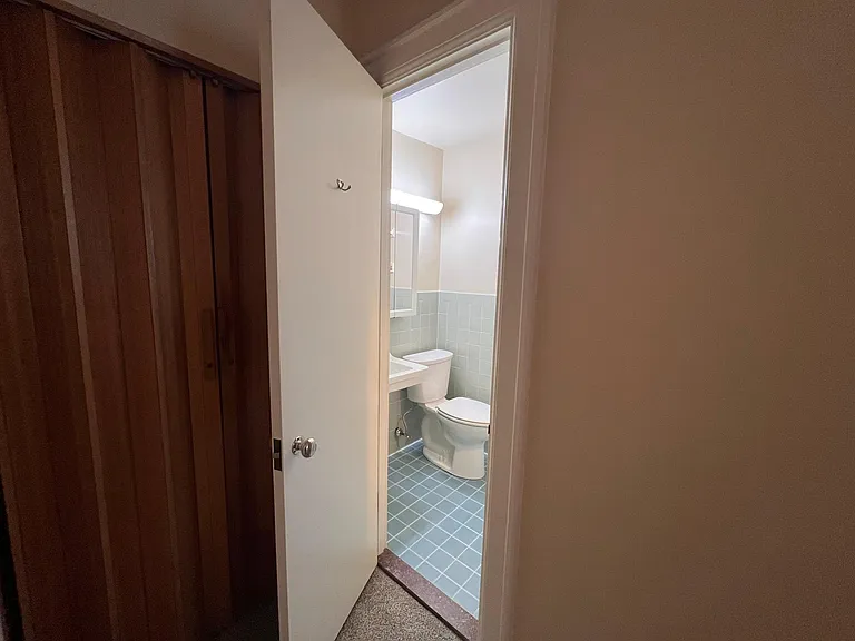 Bathroom in bedroom #1