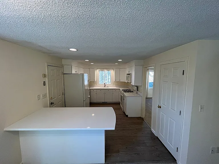 18 Crawford Ln — Photo 5