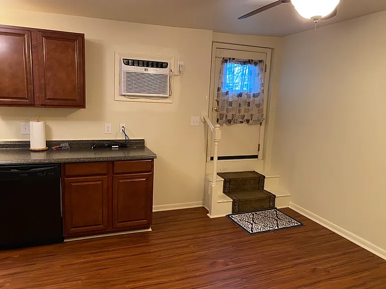 129 E State St #2 — Photo 3