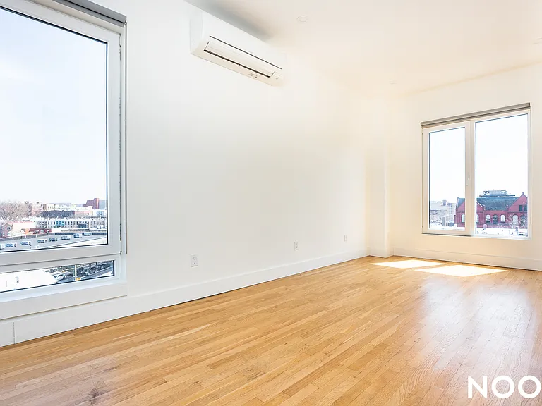 887 Lexington Ave #4F — Photo 4