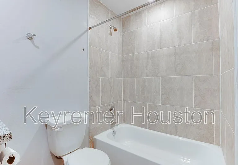 8635 Sunderland Rd #A — Photo 18
