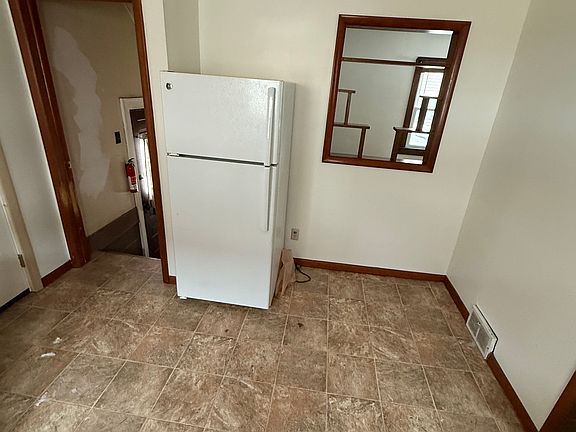 4th image of 1021 N Mantua St