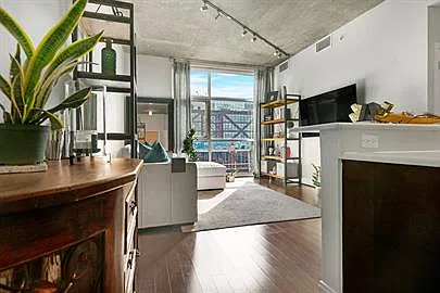 2 bed, 777 sqft, $3,195 — Photo 2