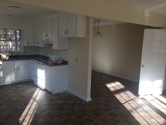 4th image of 1800 Lenoir Dr