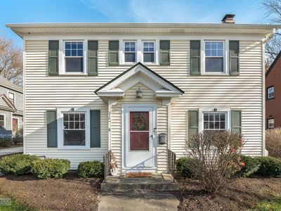 210 S Commonwealth Ave, Aurora, IL, 60506