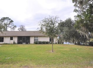 40703 Long Island Dr, Umatilla, FL 32784