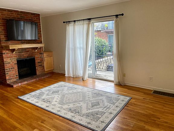 2nd image of 4426 Jarboe St APT 3