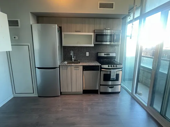 36 Lisgar St, Toronto, ON