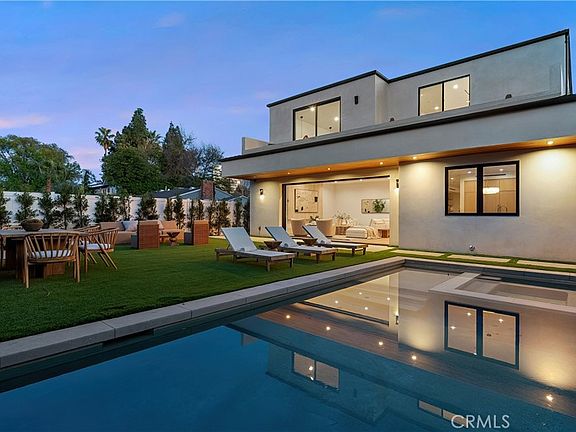 4th image of 15451 Camarillo St