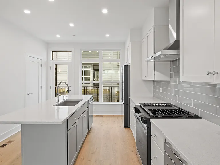 2064 Tysons Ridgeline Rd — Photo 11
