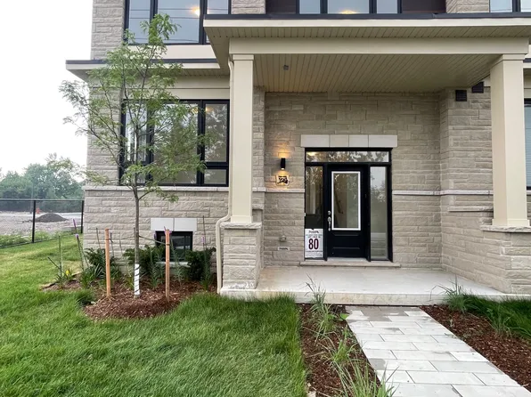 275 Lindsay St N, Kawartha Lakes, ON K9V 1T9