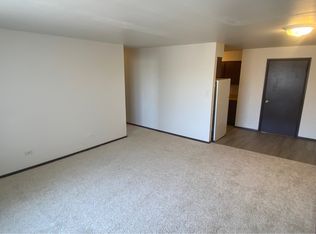 1912 10th St #10960175, Waukegan, IL 60085