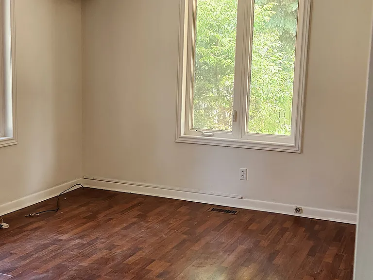 110 Wilson St W #2 — Photo 16