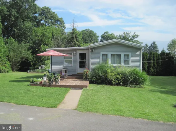 138 Tower Rd, Mertztown, PA 19539