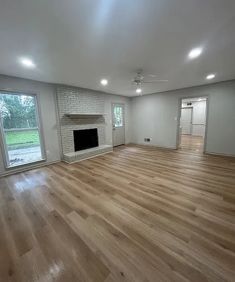 203 Riverdale Ln — Photo 3