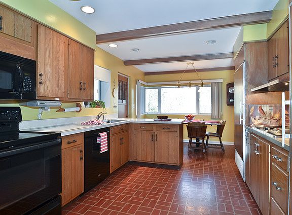 4th image of 757 Bronson Ln