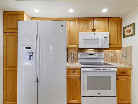 5th image of 907 Prairie Road