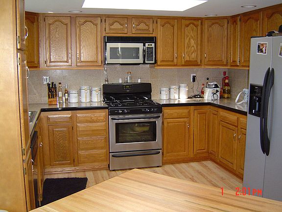 New Kitchen w/ Granite