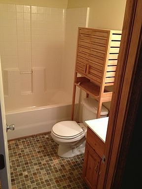 3rd image of 129 N Kalmia Ave