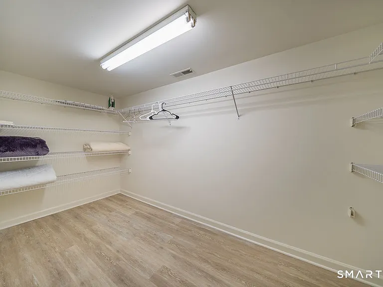 133 Linden Ave #B — Photo 10