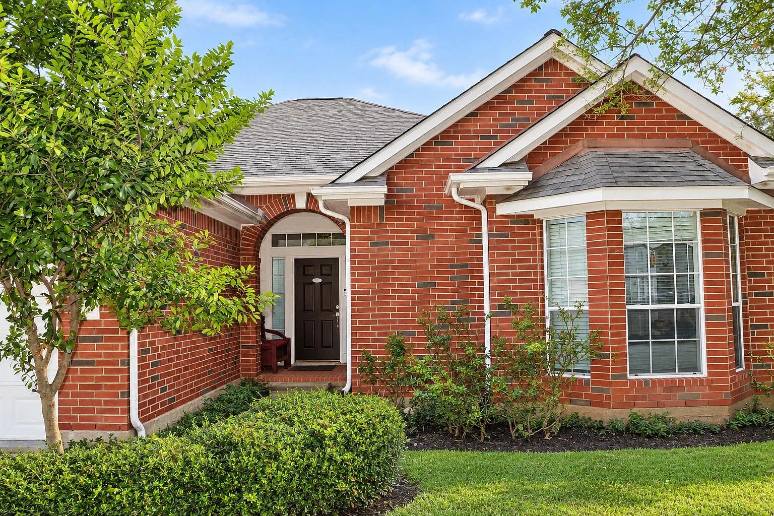 4 bed, 2172 sqft, $2,300 — Photo 4