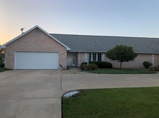 3115 Stoneridge Ct, Danville, IL 61832