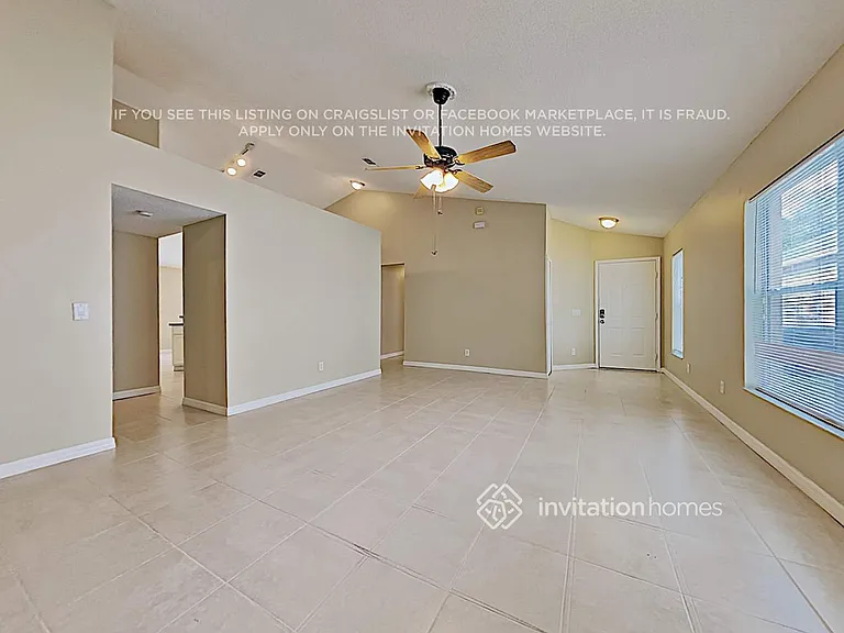 13835 Valleybrooke Ln — Photo 3