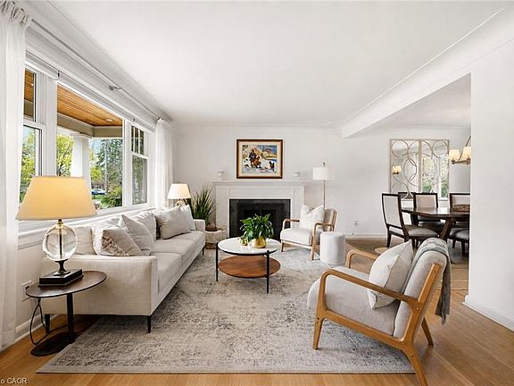 5th image of 2137 Deyncourt Dr