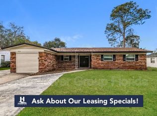 3542 Lenczyk Dr W, Jacksonville, FL 32277