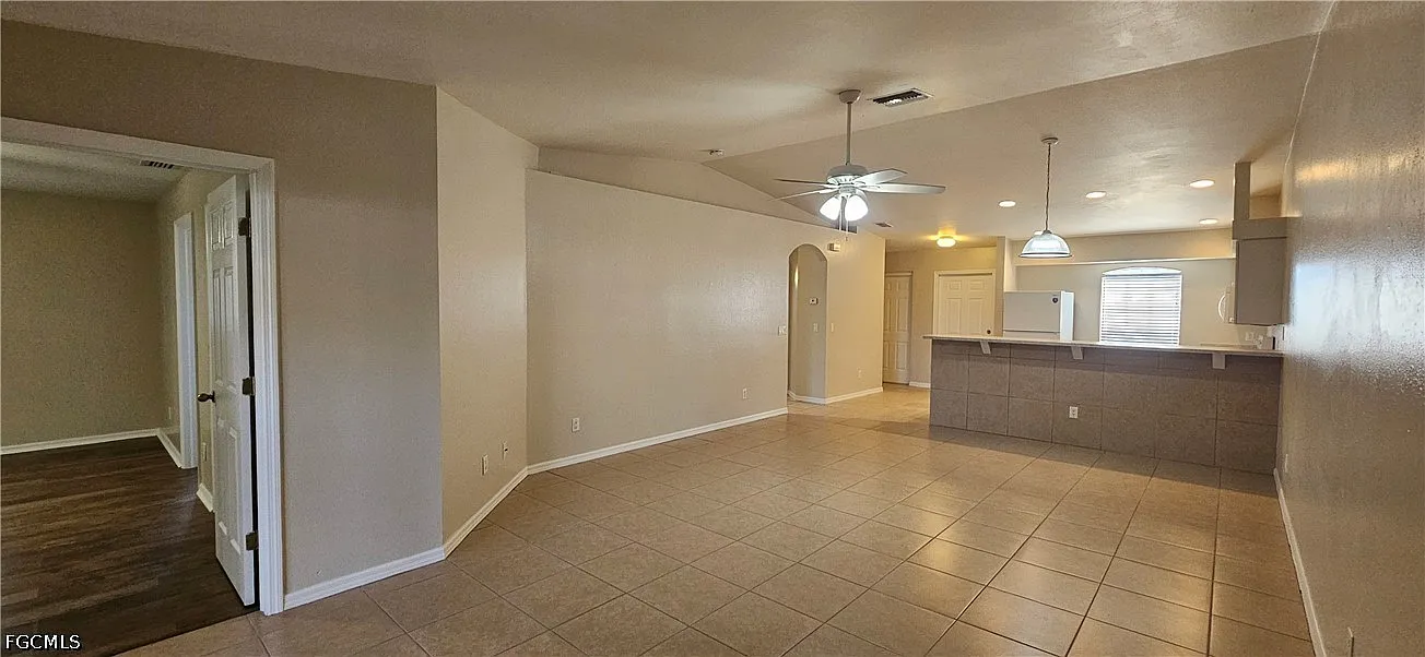 3 bed, 2.0 bath, 1224 sqft, $1,450 — Photo 4