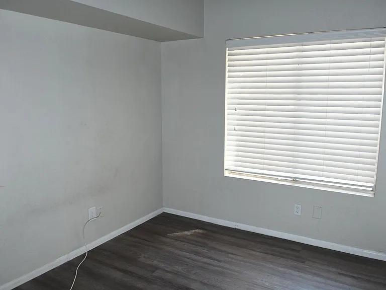 1111 W Summit Pl #76 — Photo 8