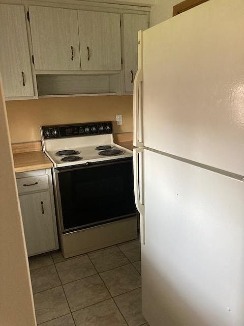 1st image of 1512 Severn Ln #1512