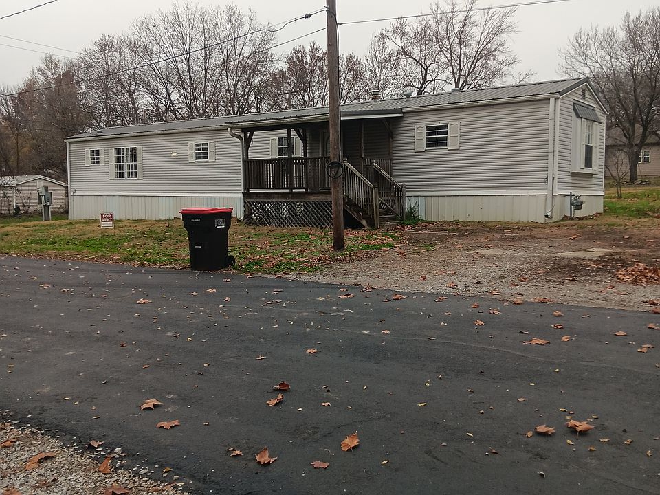 1st image of 401 E Clinton St