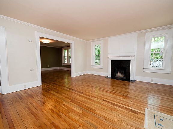 2nd image of 668 Woodland St