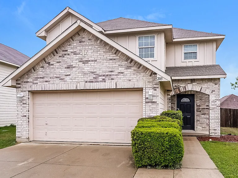 205 Crescent Ridge Dr — Photo 1