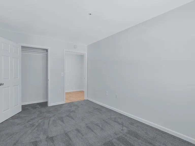 DRING'S REACH APARTMENTS — Photo 17