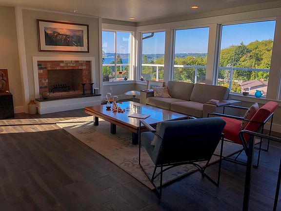 Living room upstairs